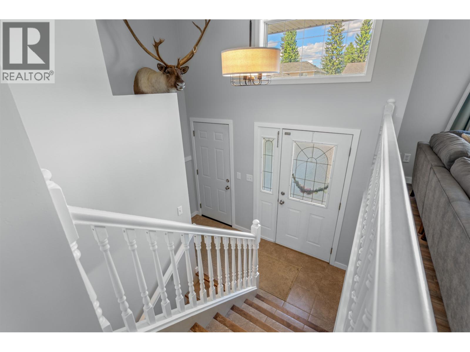 5423 Woodoak Crescent, Prince George, British Columbia  V2K 5A6 - Photo 2 - R3159663