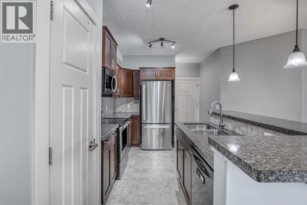 117, 77 George Fox Trail W, Cochrane, Alberta T4C 0N1 - Photo 7 - A2340713