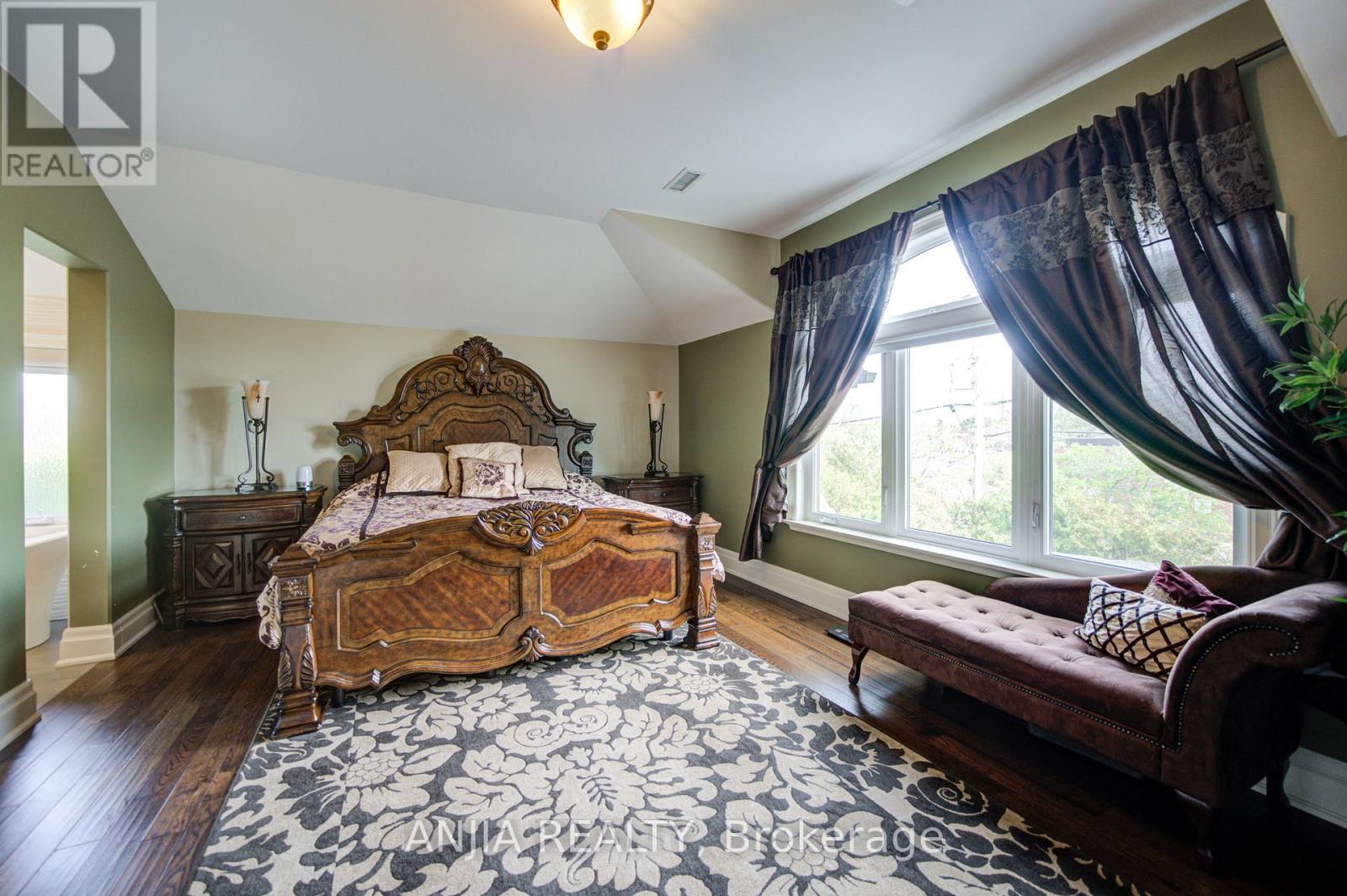 452 Fernleigh Circle S, Richmond Hill, Ontario L4C 1E6 - Photo 20 - N13530394