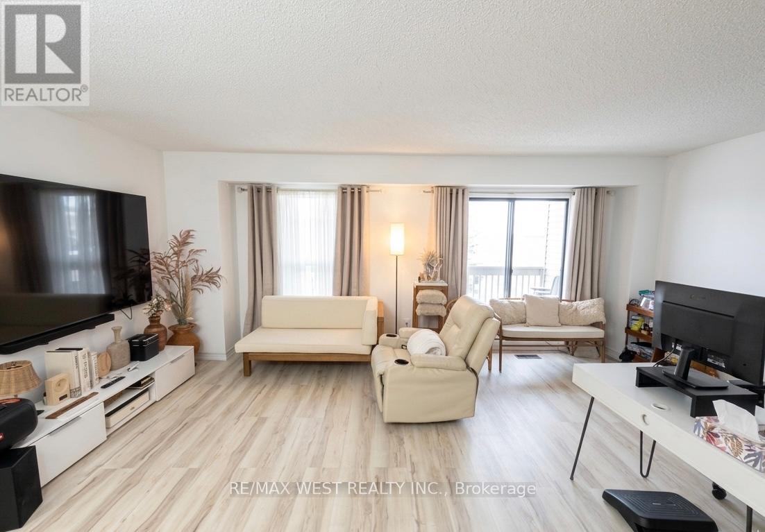37 - 69 Maple Branch Path, Toronto, Ontario  M9P 3T4 - Photo 4 - W13420016