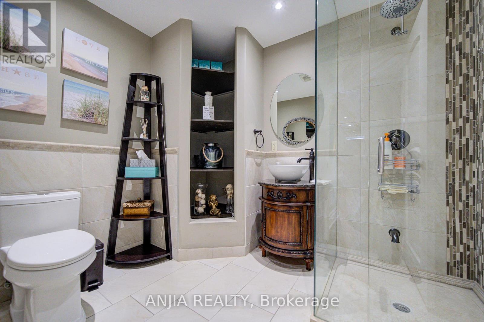 452 Fernleigh Circle S, Richmond Hill, Ontario L4C 1E6 - Photo 35 - N13530394