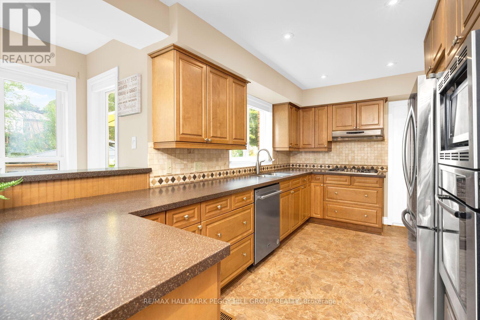 10 Rosewood Avenue, Springwater, Ontario  L9X 0P5 - Photo 3 - S13717402