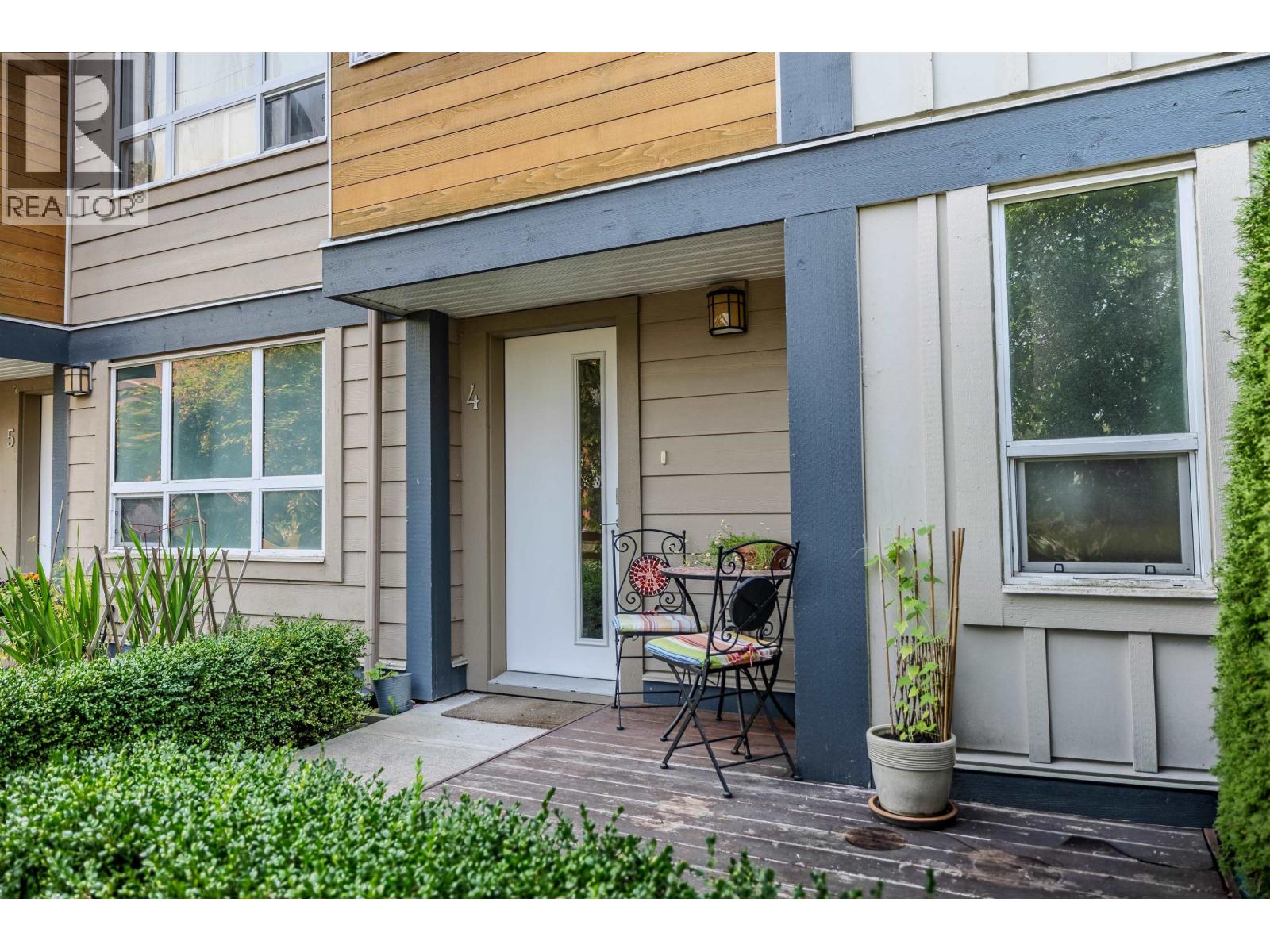 4 1188 Wilson Crescent, Squamish, British Columbia  V8B 0A9 - Photo 3 - R3159653