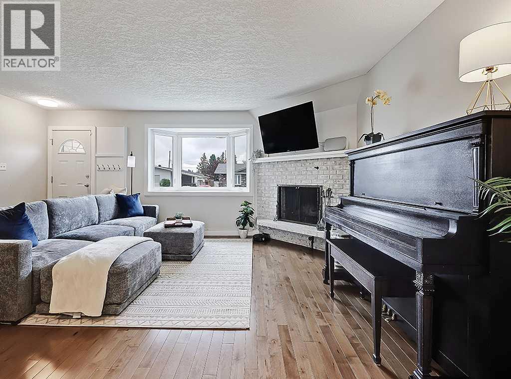 325 Whitney Crescent SE, Calgary, Alberta  T2J 1E7 - Photo 17 - A2340842
