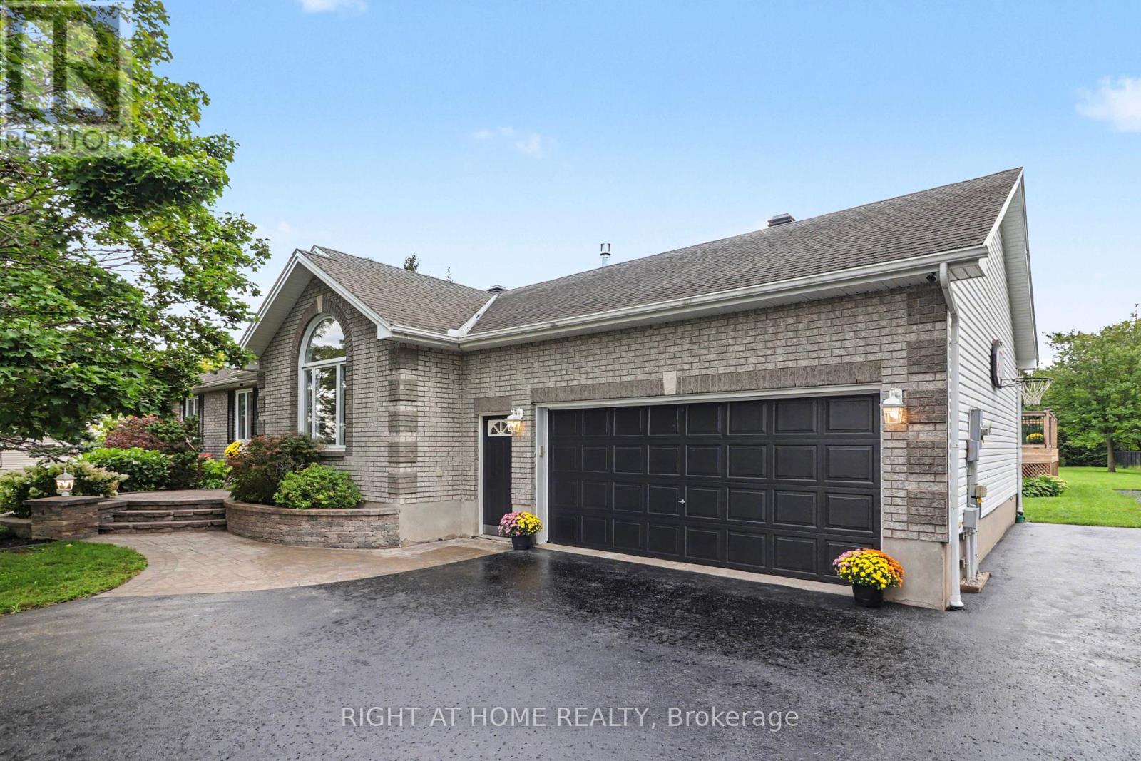 1250 Loeper Street, Ottawa, Ontario  K4B 1P2 - Photo 4 - X13723798