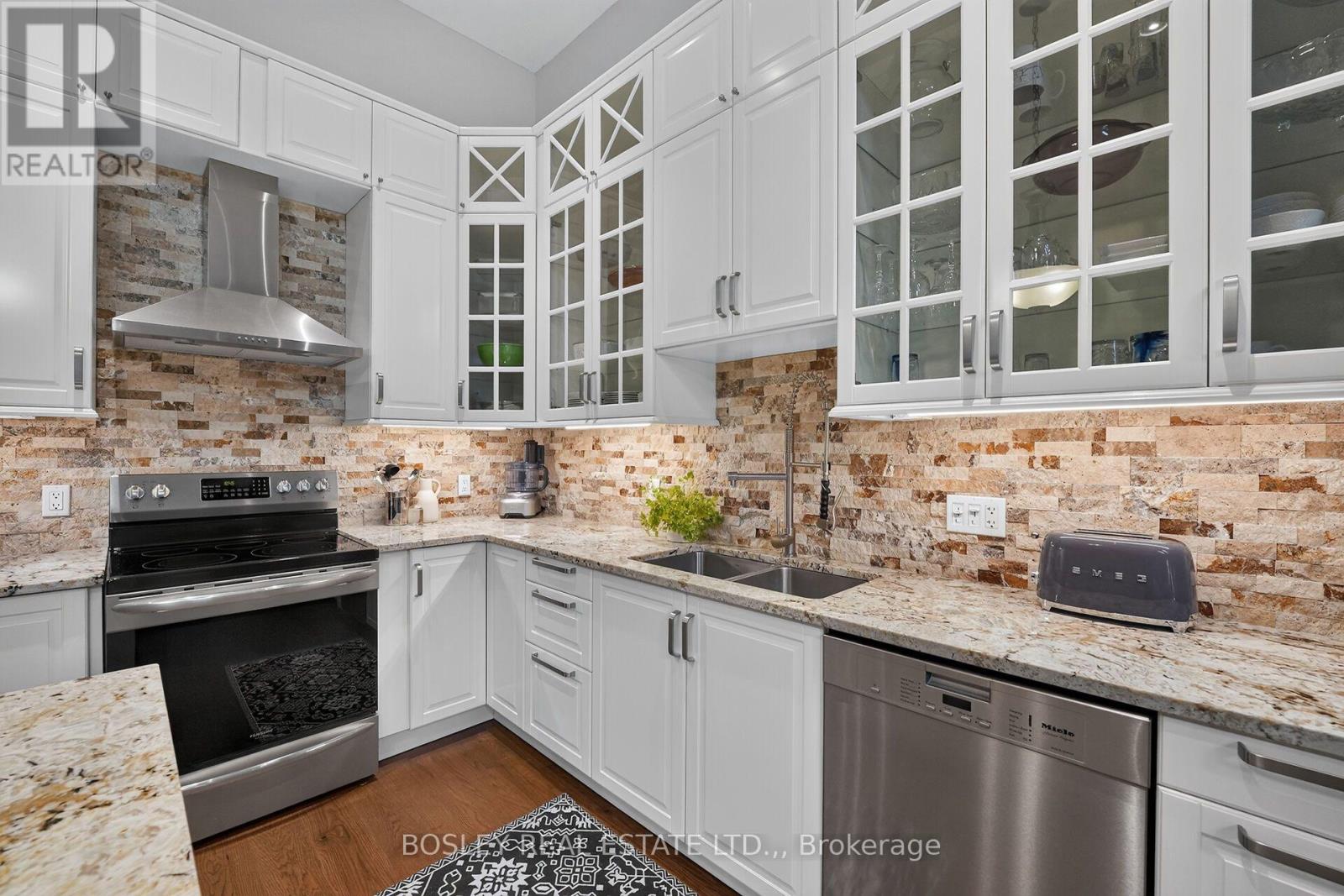 33 Bay Berry Lane, Niagara-On-The-Lake, Ontario  L0S 1J0 - Photo 4 - X13723760