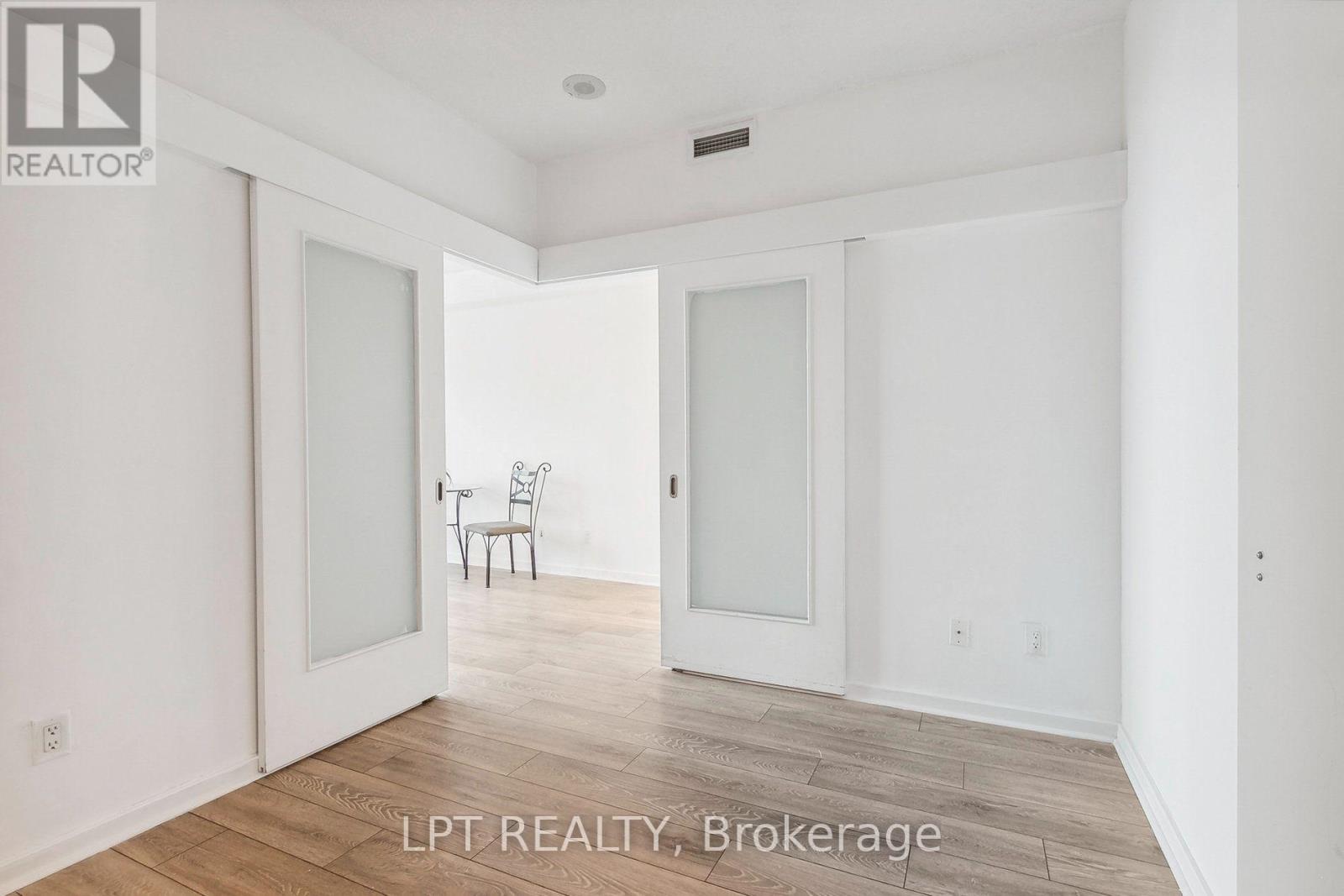 2604 - 208 Queens Quay W, Toronto, Ontario  M5J 2Y5 - Photo 19 - C13701270