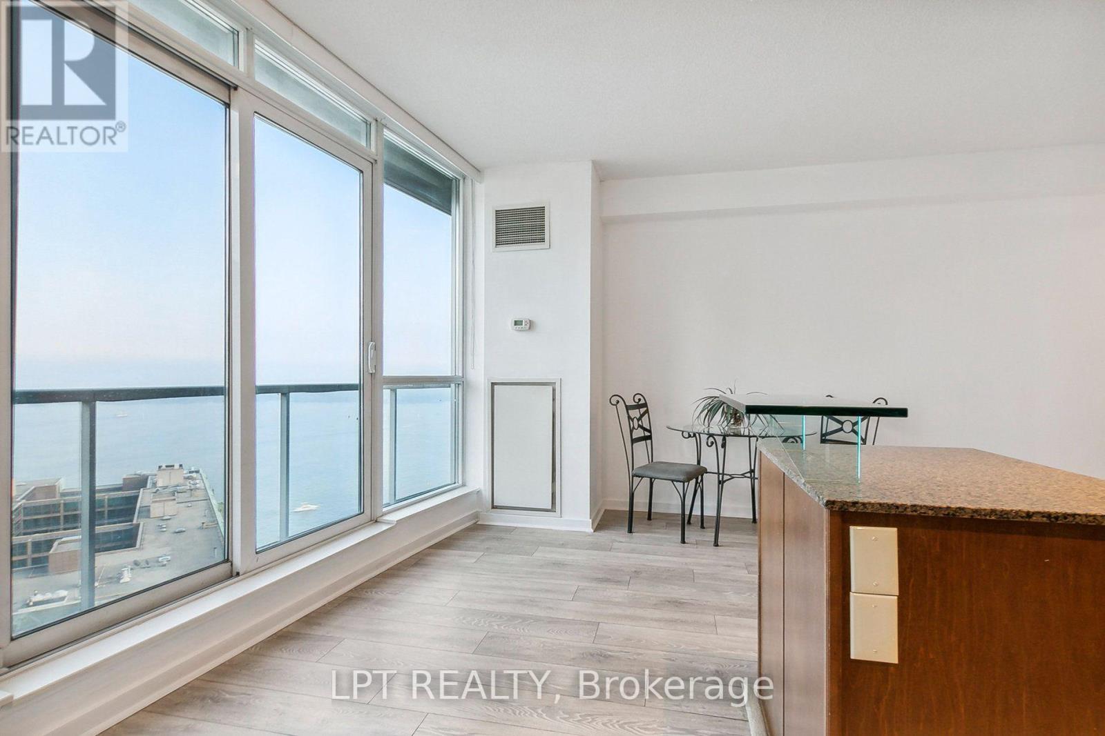 2604 - 208 Queens Quay W, Toronto, Ontario  M5J 2Y5 - Photo 5 - C13701270
