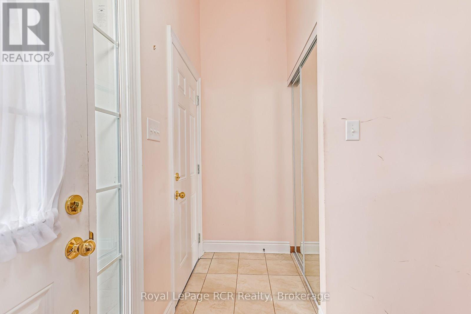 252 Spruce Street, Clearview, Ontario  L0M 1S0 - Photo 5 - S13723870