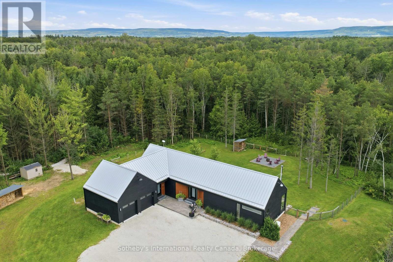2514 Nottawasaga Concession 6 N, Clearview, Ontario  L9Y 3Z1 - Photo 2 - S13723920