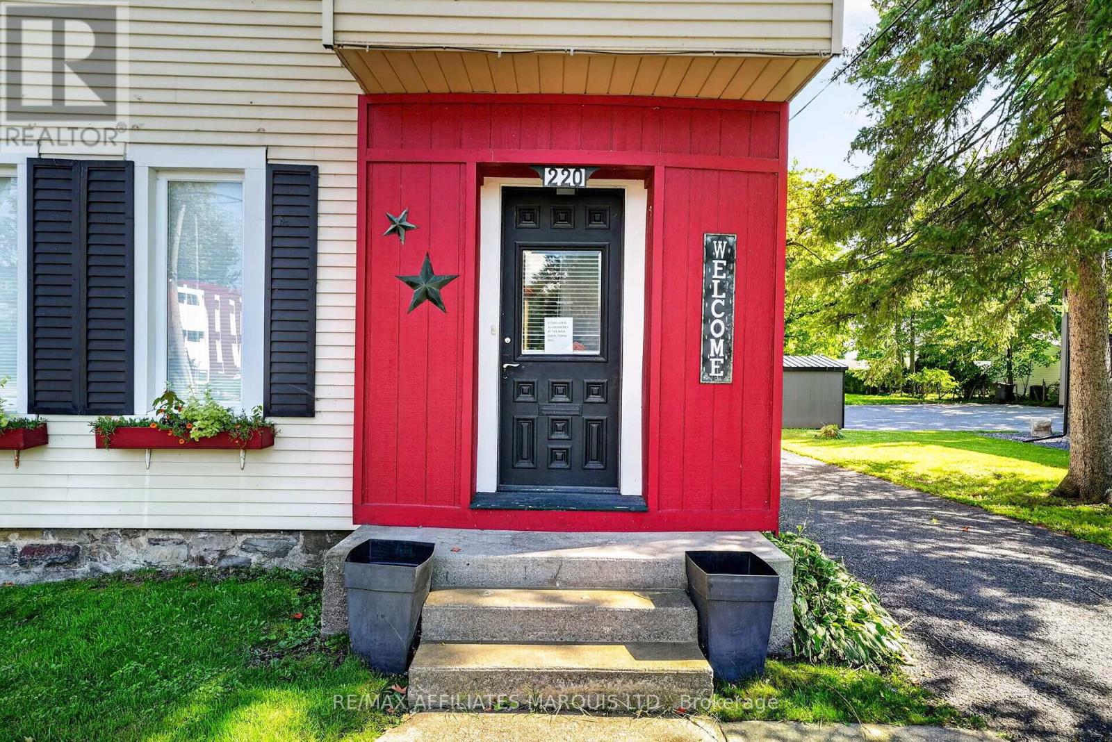 220 Second Street W, Cornwall, Ontario K6J 1G7 - Photo 3 - X13723916