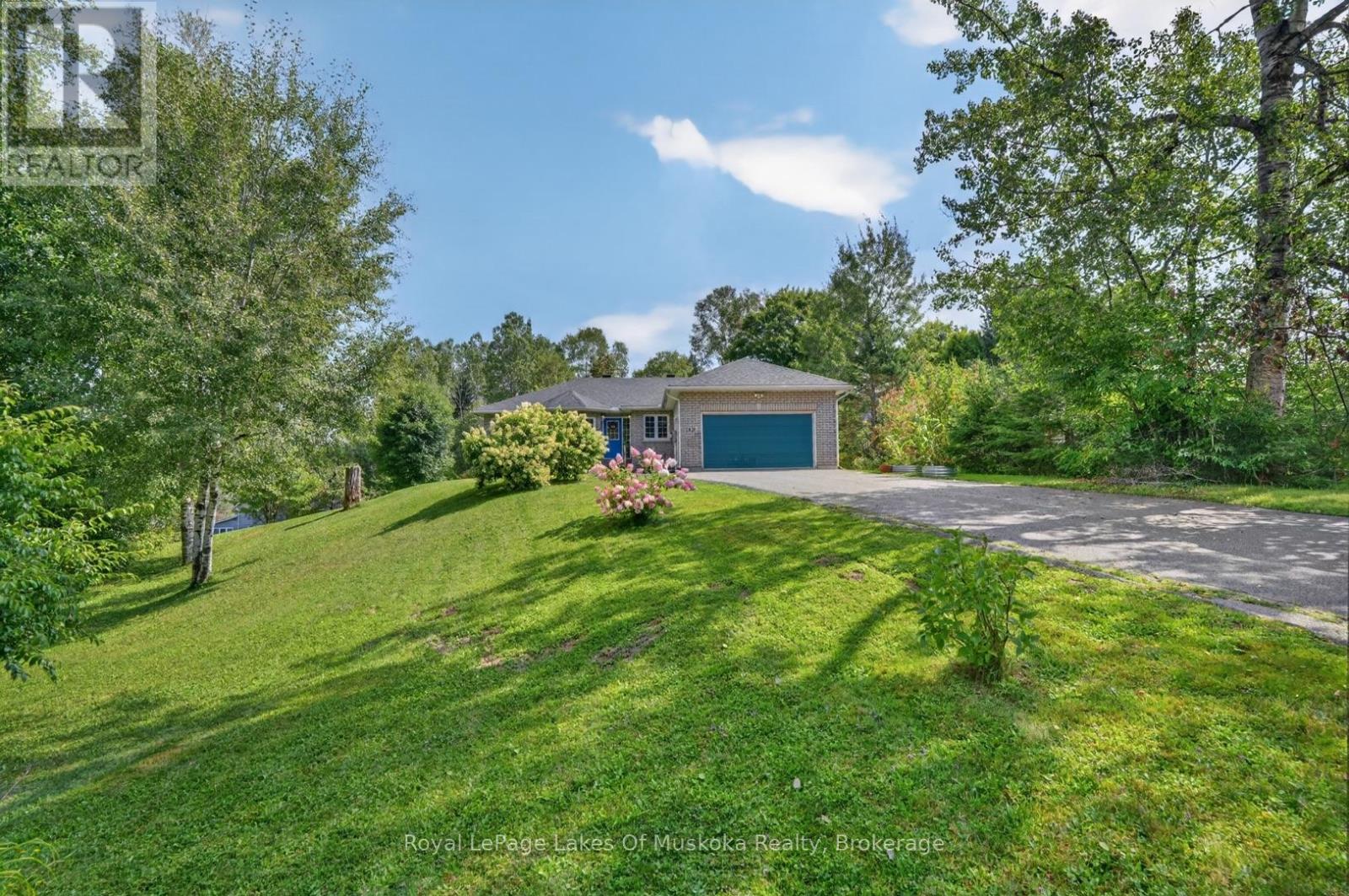 140 Simpson Street, Burk's Falls, Ontario  P0A 1C0 - Photo 2 - X13723804
