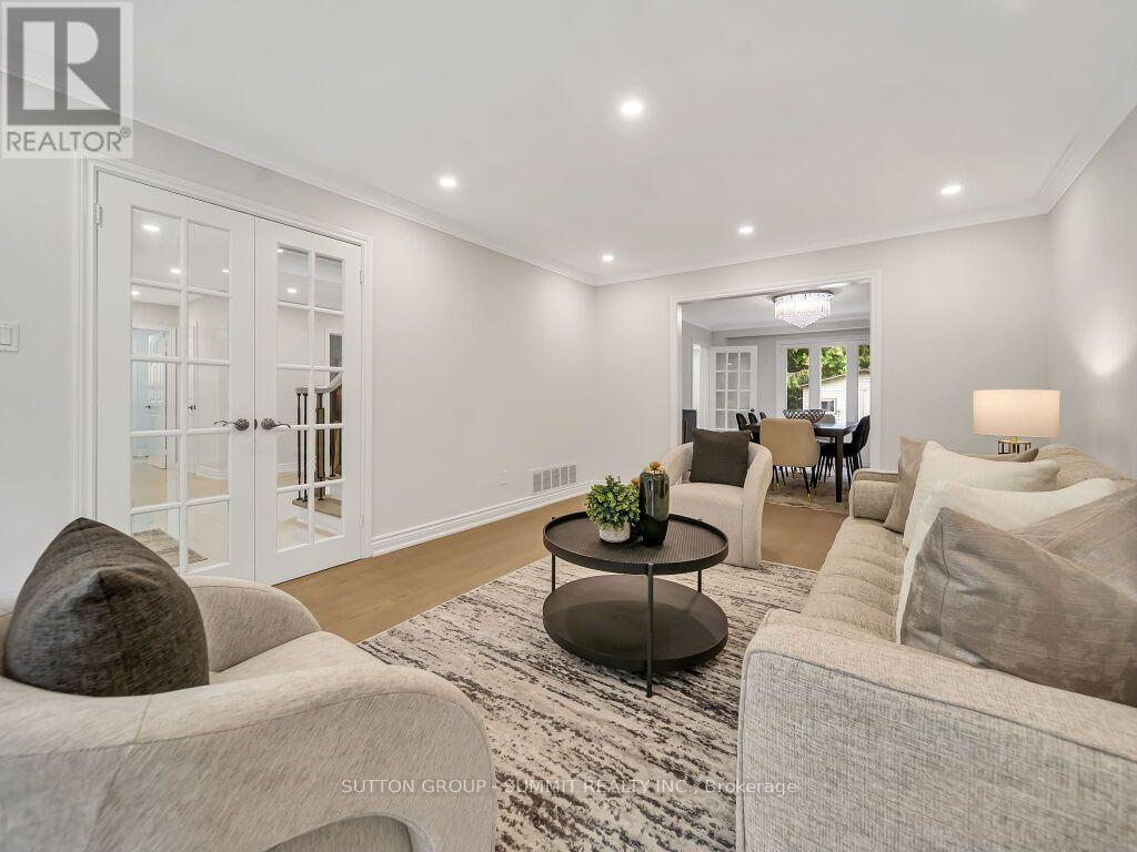 7 Winding Court, Toronto, Ontario  M1C 4X2 - Photo 12 - E13723750