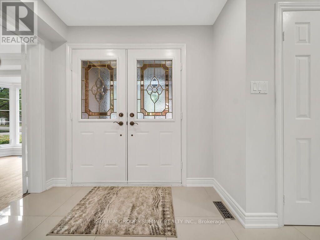 7 Winding Court, Toronto, Ontario  M1C 4X2 - Photo 5 - E13723750