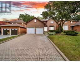 7 WINDING COURT, Toronto, Ontario