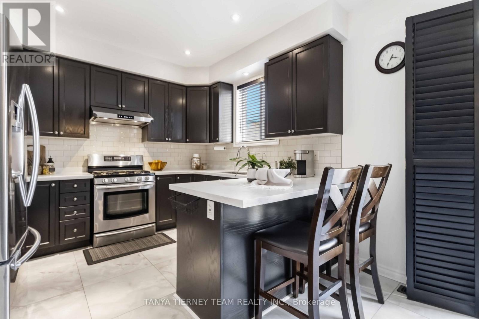 26 Chiswick Avenue, Whitby, Ontario  L1M 0E1 - Photo 12 - E13723766