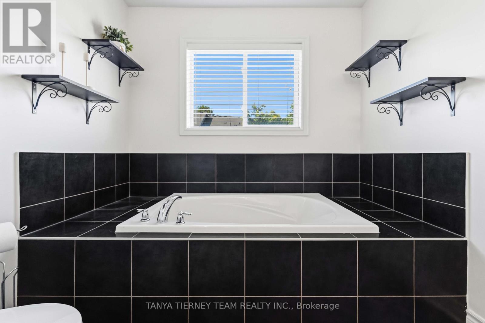 26 Chiswick Avenue, Whitby, Ontario  L1M 0E1 - Photo 29 - E13723766