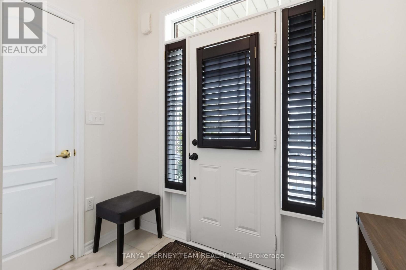 26 Chiswick Avenue, Whitby, Ontario  L1M 0E1 - Photo 5 - E13723766