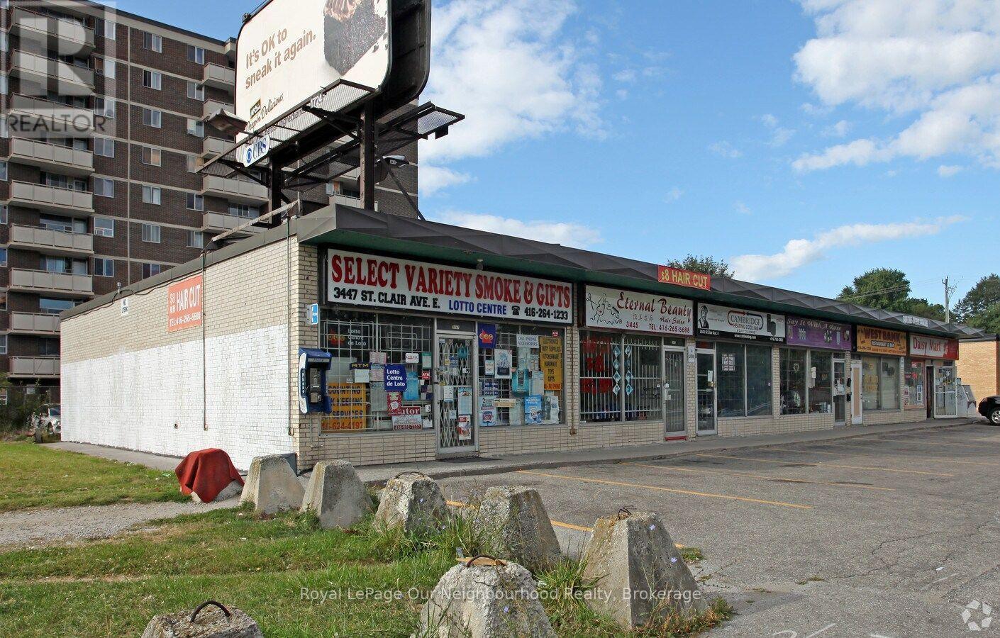 3445 ST CLAIR AVENUE E, Toronto, Ontario