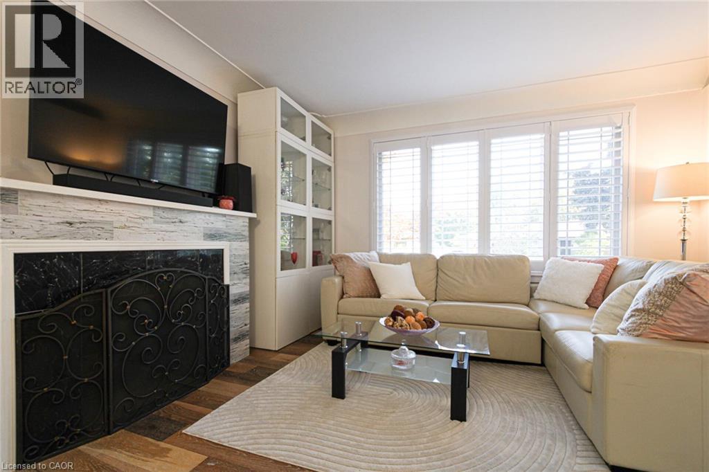 2105 Maplewood Drive, Burlington, Ontario  L7R 2C6 - Photo 11 - 40856104
