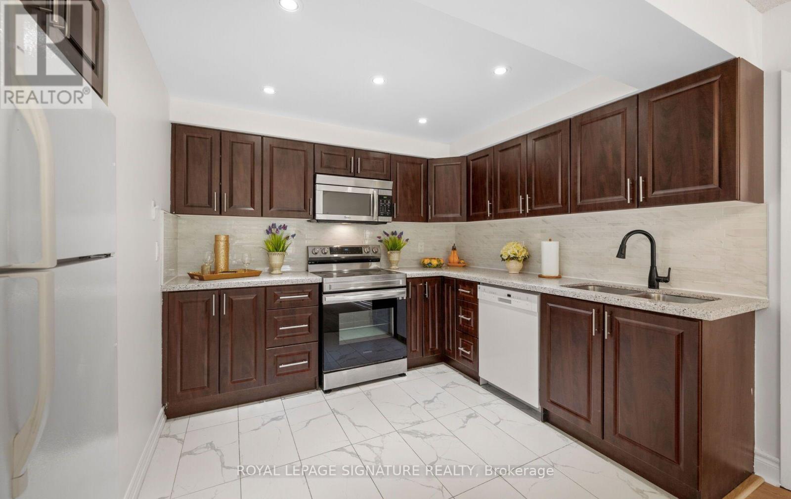 202 - 175 Cedar Avenue, Richmond Hill, Ontario  L4C 9V3 - Photo 13 - N13723796