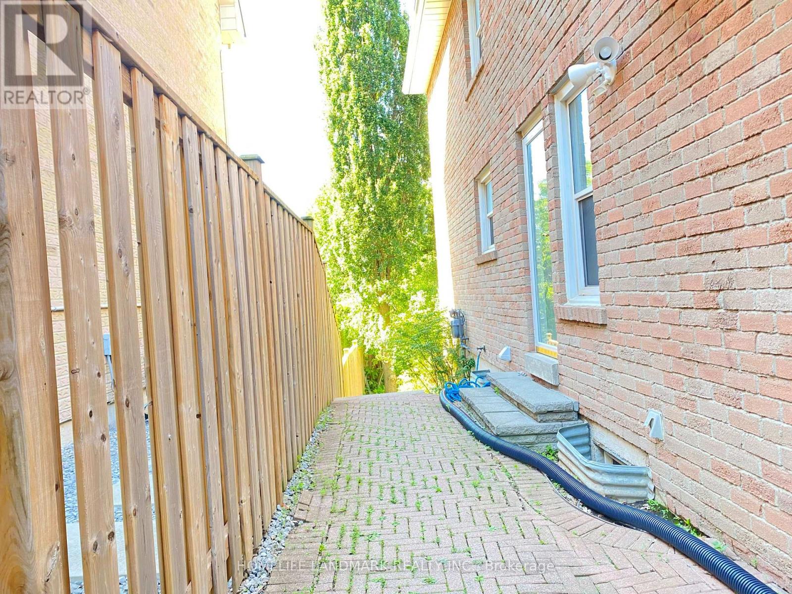 Basement - 19 Redwood Lane, Markham, Ontario  L3R 3Z1 - Photo 3 - N13723816