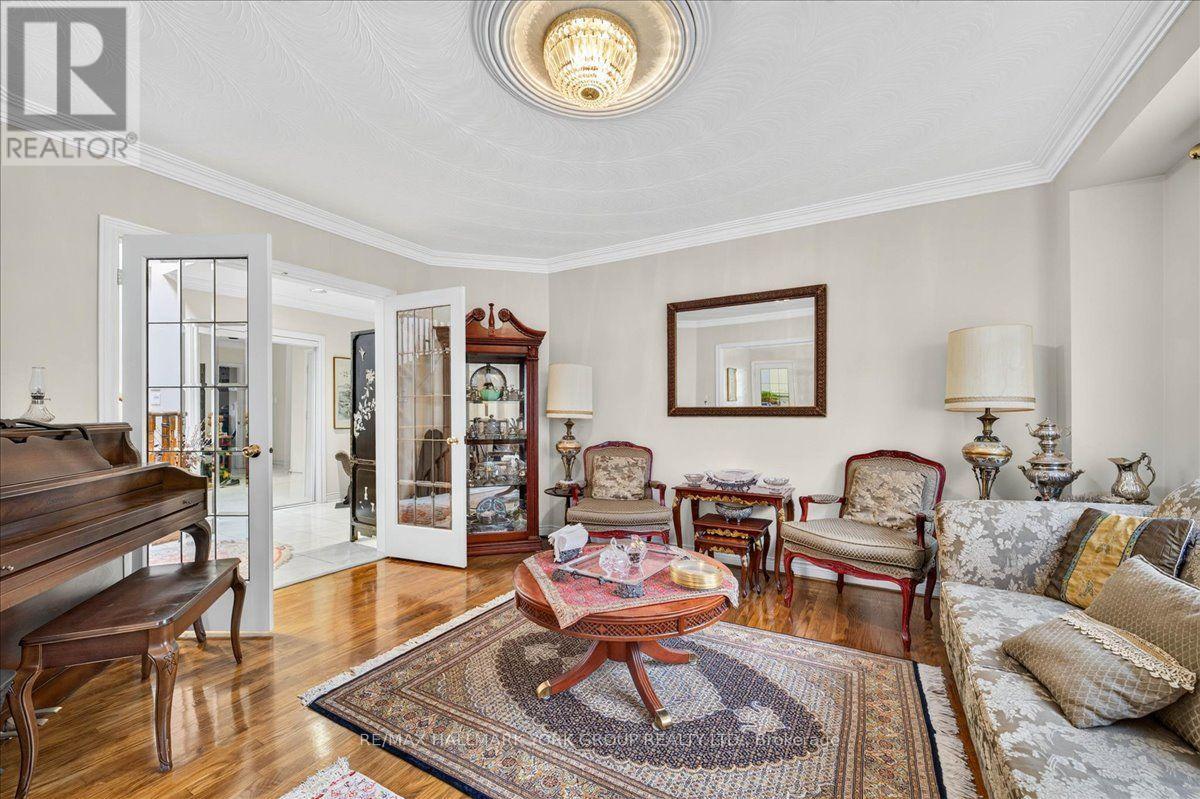 96 Townsgate Drive, Vaughan, Ontario  L4J 8A4 - Photo 10 - N13723940