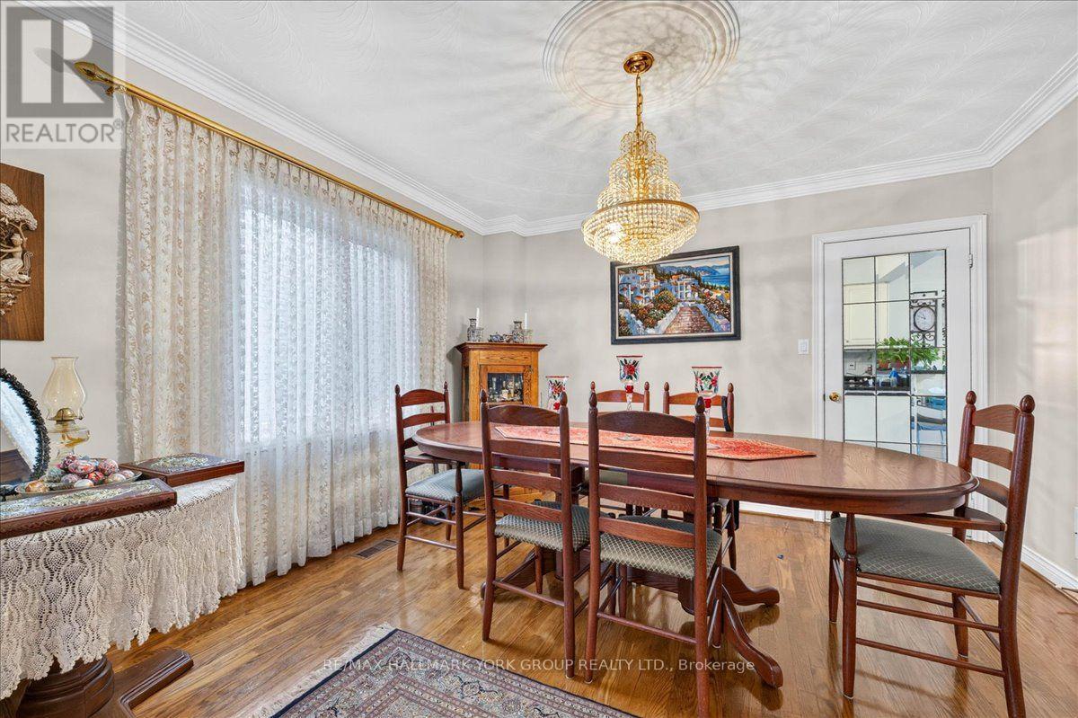 96 Townsgate Drive, Vaughan, Ontario  L4J 8A4 - Photo 13 - N13723940