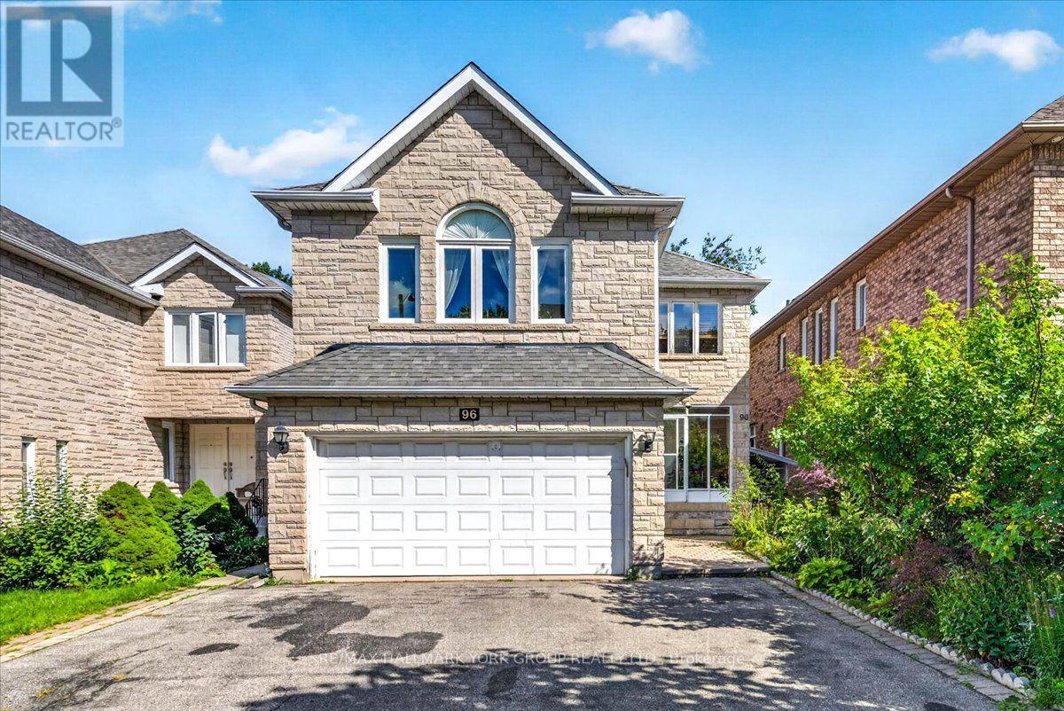 96 Townsgate Drive, Vaughan, Ontario  L4J 8A4 - Photo 2 - N13723940