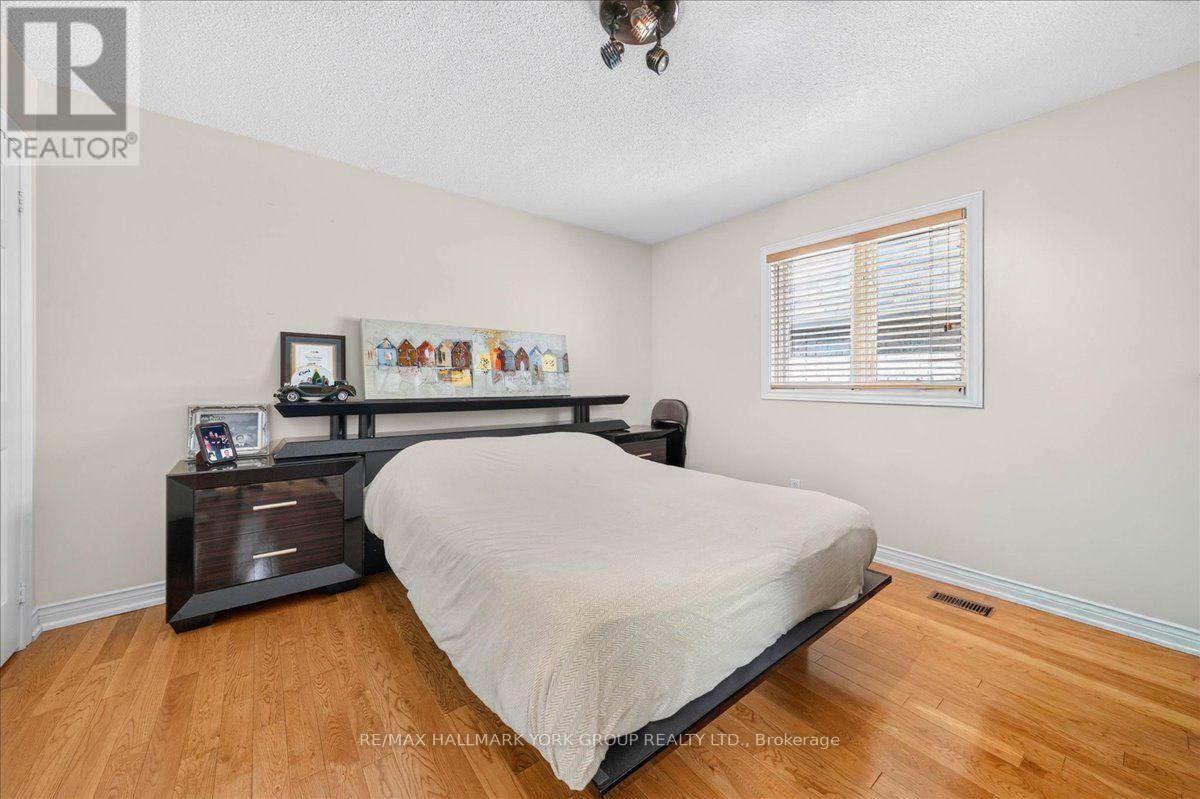 96 Townsgate Drive, Vaughan, Ontario  L4J 8A4 - Photo 20 - N13723940