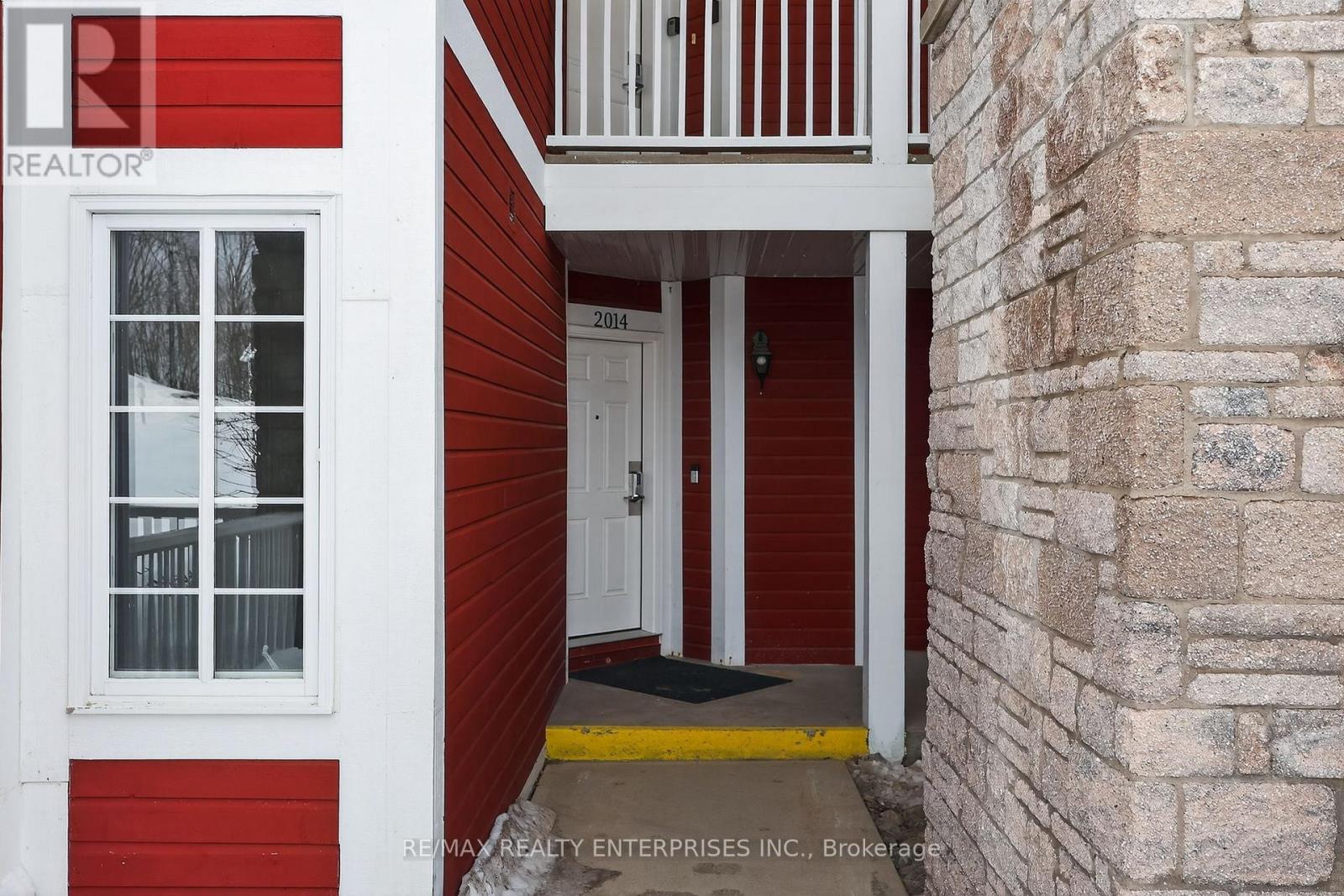 2014/15 - 90 HIGHLAND DRIVE Oro-Medonte (Horseshoe Valley) Ontario Canada L0L2X0 2