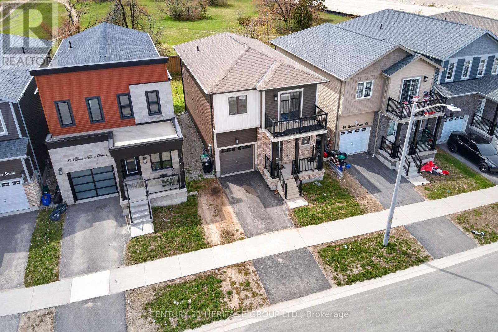 90 Brown Bear Street, Barrie, Ontario  L4H 2S5 - Photo 2 - S13723840