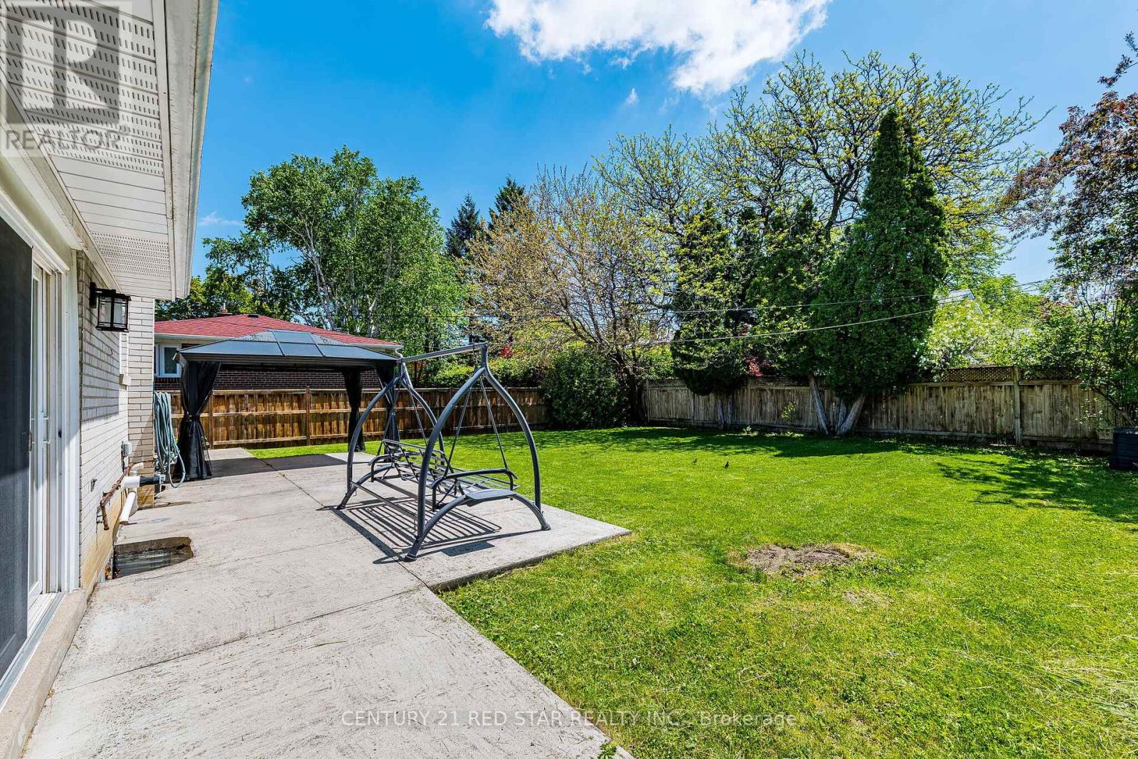 42 Broadfield Drive, Toronto, Ontario  M9C 1L7 - Photo 44 - W13723772