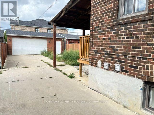 Main Floor Unit - 540 Old Weston Road, Toronto, Ontario  M6N 3B1 - Photo 13 - W13723788