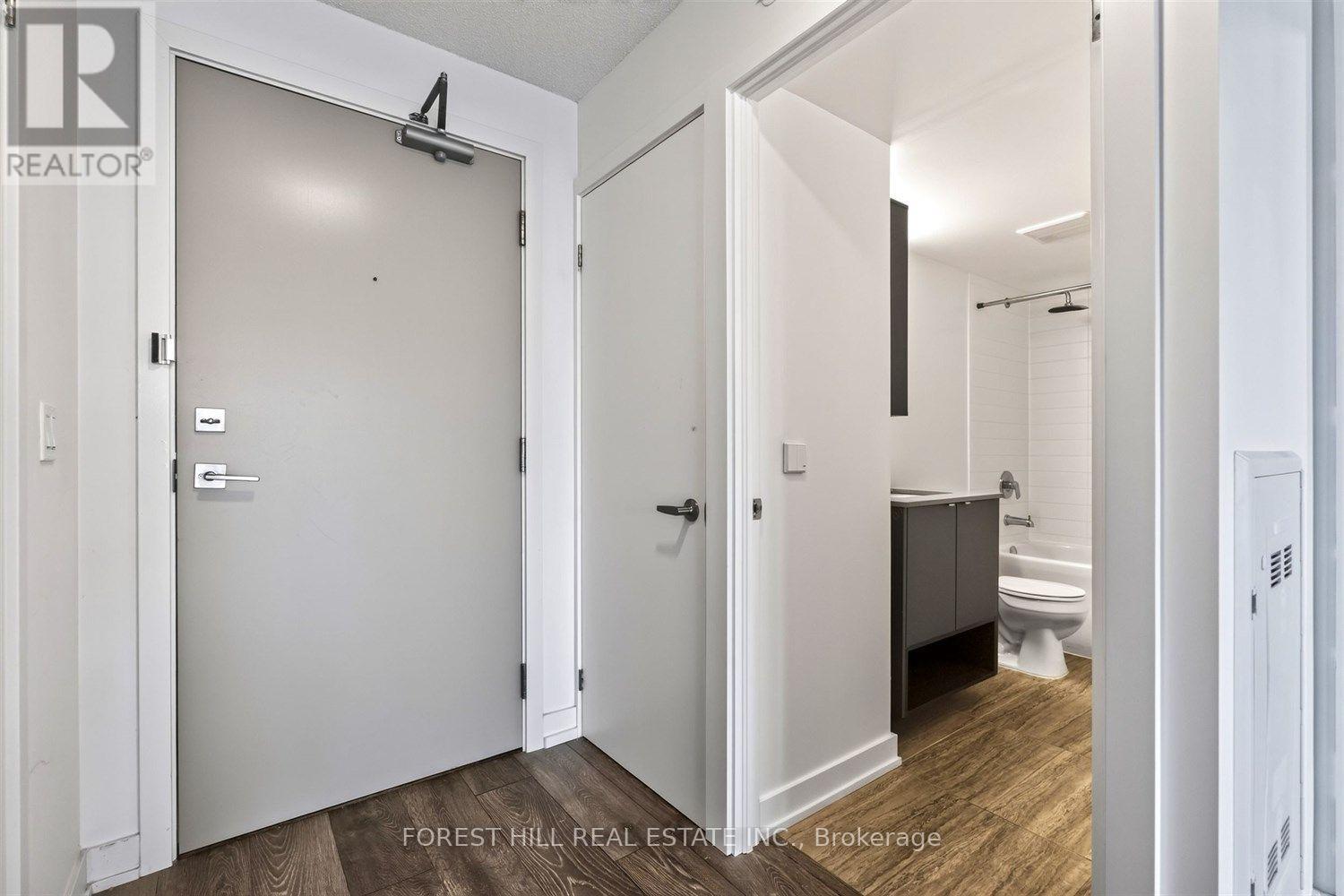 B427 - 1119 Cooke Boulevard, Burlington, Ontario  L7T 0C7 - Photo 4 - W13723892