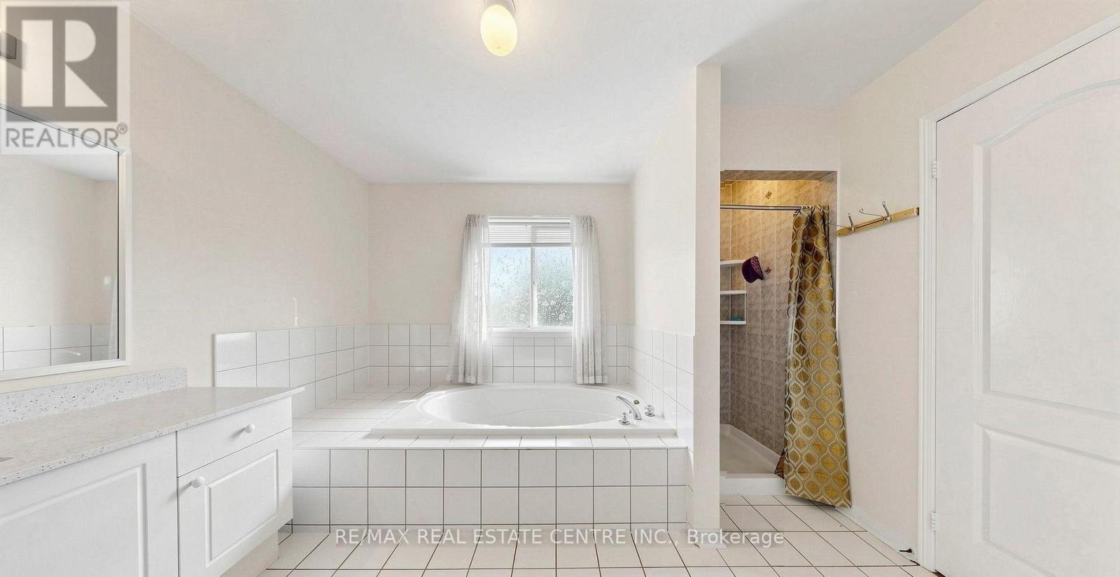 5937 Summerside Drive, Mississauga, Ontario  L5M 6K8 - Photo 13 - W13723902
