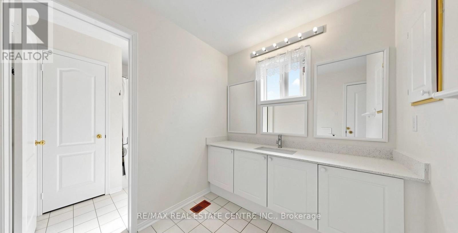 5937 Summerside Drive, Mississauga, Ontario  L5M 6K8 - Photo 19 - W13723902