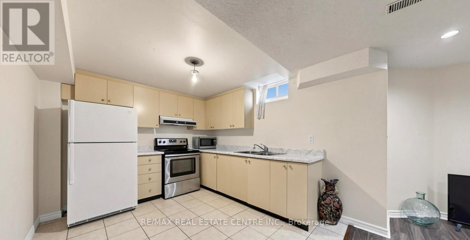 5937 Summerside Drive, Mississauga, Ontario  L5M 6K8 - Photo 25 - W13723902