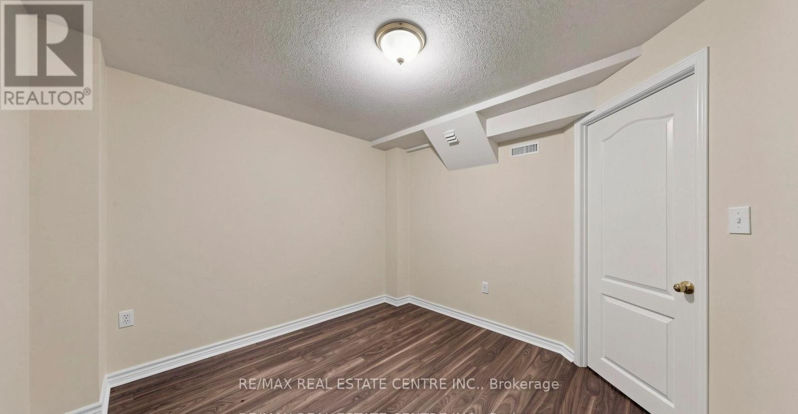 5937 Summerside Drive, Mississauga, Ontario  L5M 6K8 - Photo 27 - W13723902