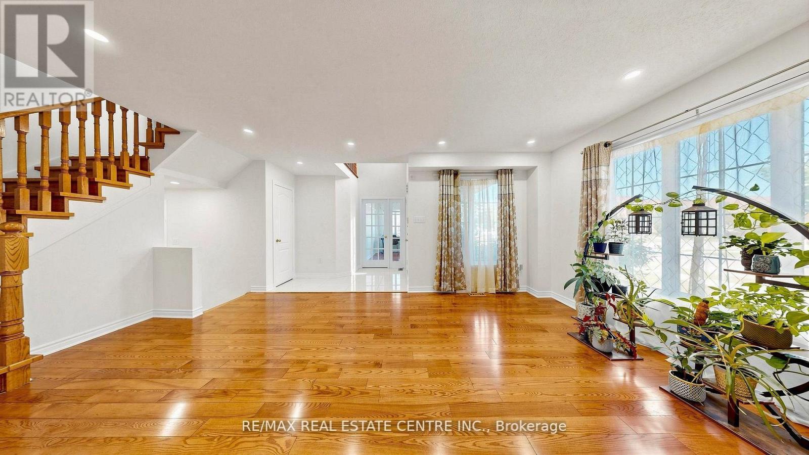 5937 Summerside Drive, Mississauga, Ontario  L5M 6K8 - Photo 43 - W13723902