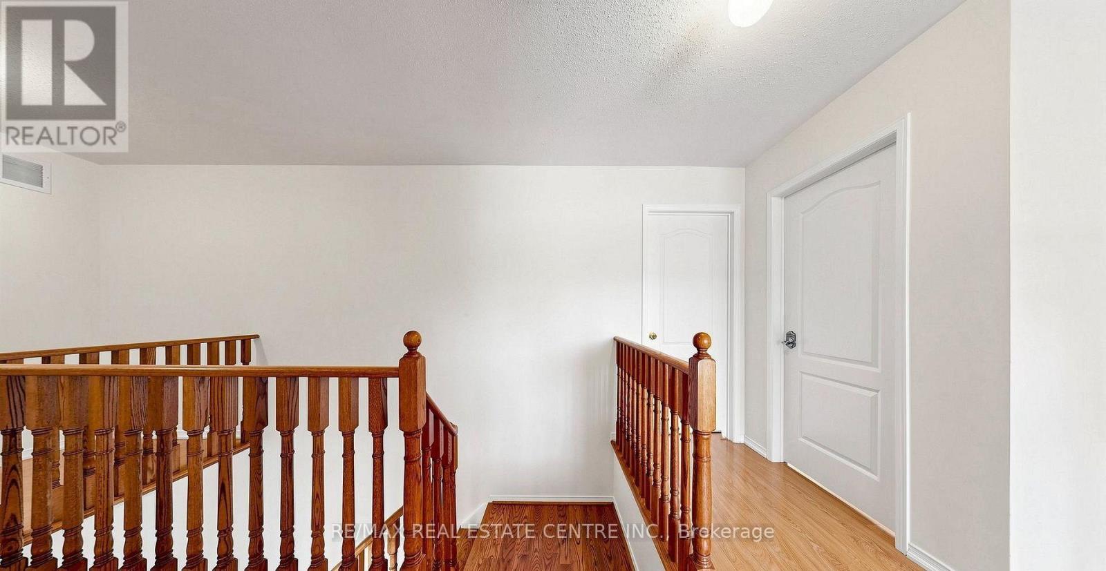 5937 Summerside Drive, Mississauga, Ontario  L5M 6K8 - Photo 7 - W13723902