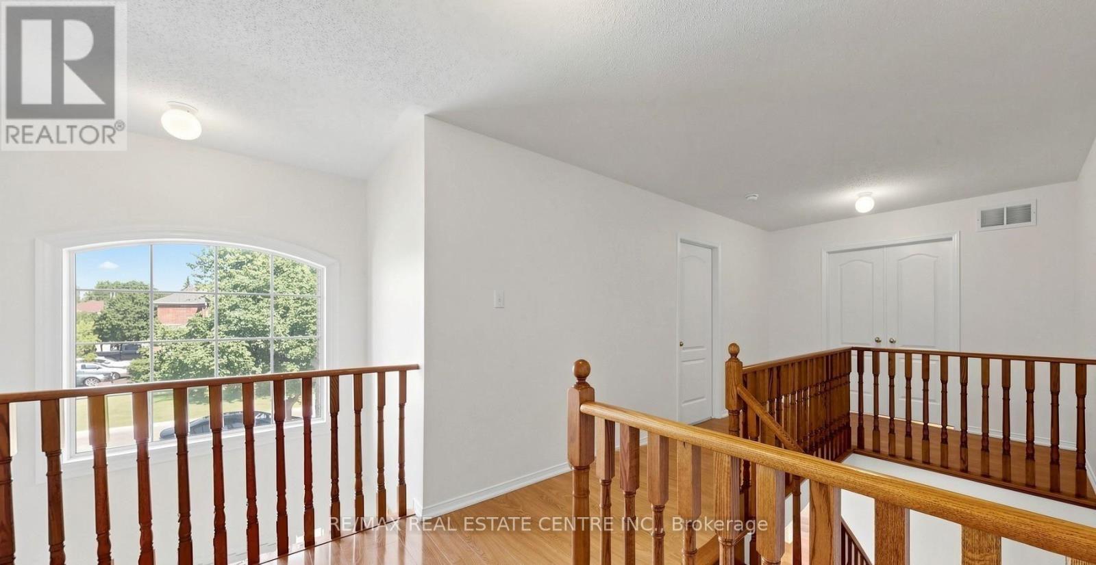 5937 Summerside Drive, Mississauga, Ontario  L5M 6K8 - Photo 8 - W13723902