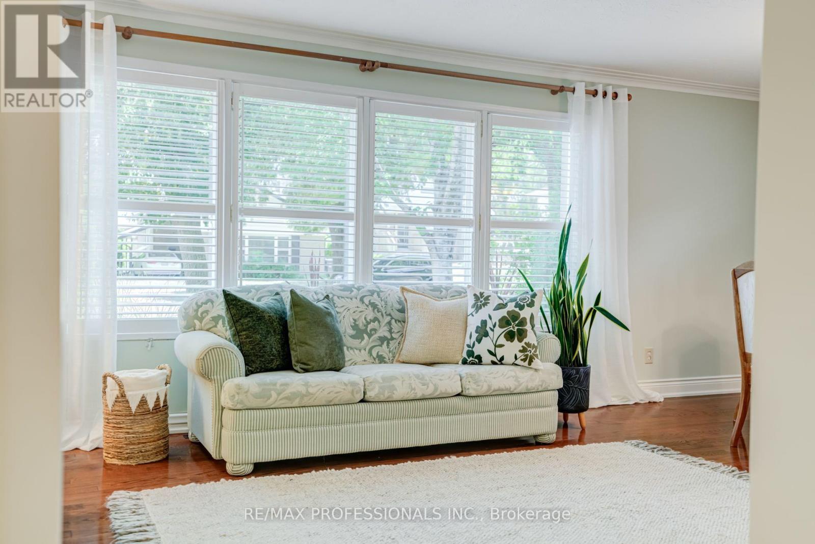 48 Genthorn Avenue, Toronto, Ontario  M9W 2S9 - Photo 11 - W13723908