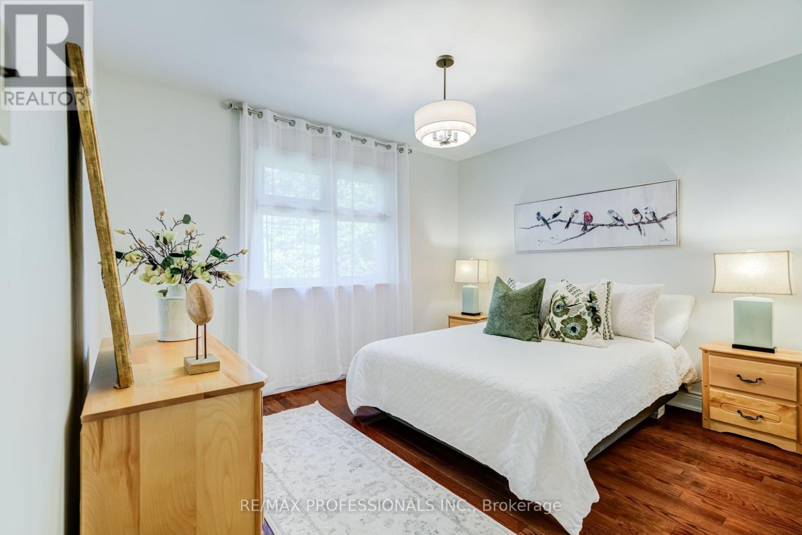 48 Genthorn Avenue, Toronto, Ontario  M9W 2S9 - Photo 23 - W13723908