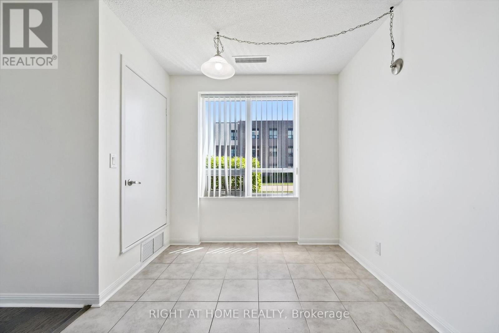 113 - 50 Via Rosedale Way, Brampton, Ontario L6R 3Z6 - Photo 14 - W13164794