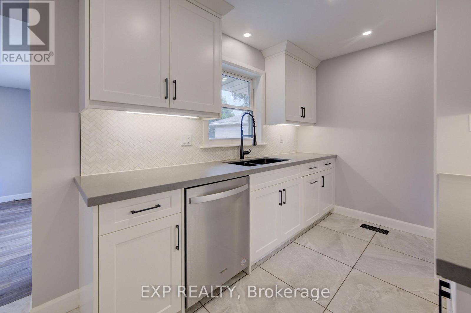 244 Royal Street, Waterloo, Ontario N2J 2J2 - Photo 13 - X13690372