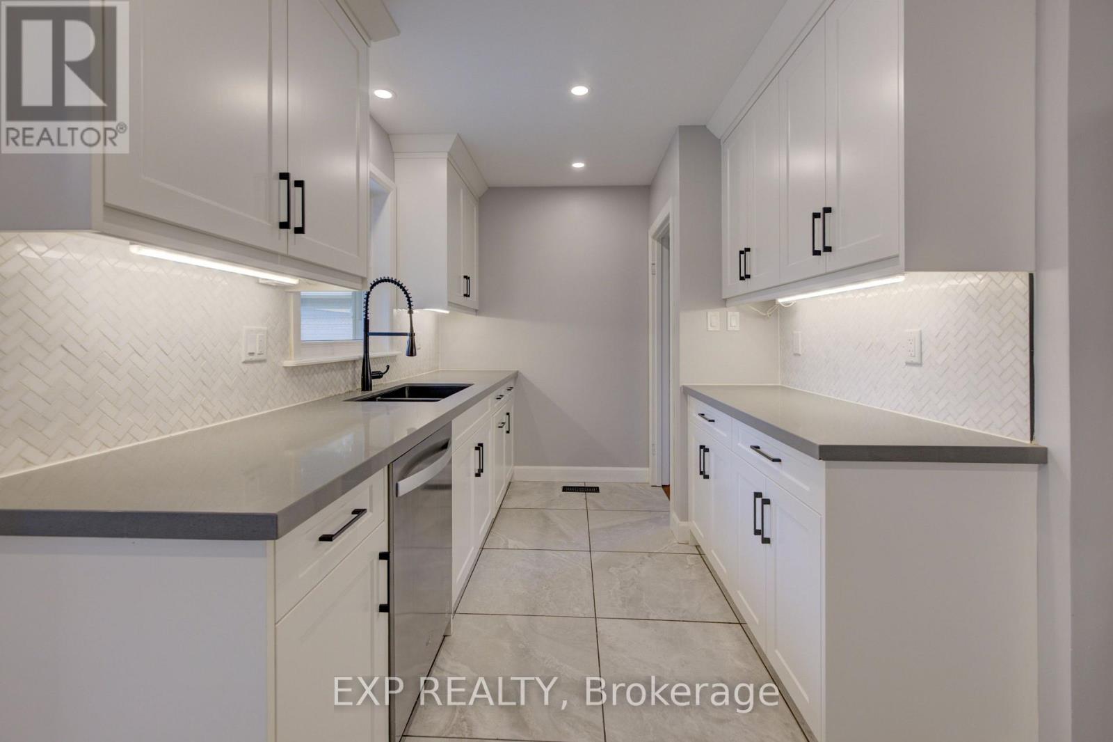 244 Royal Street, Waterloo, Ontario N2J 2J2 - Photo 12 - X13690372