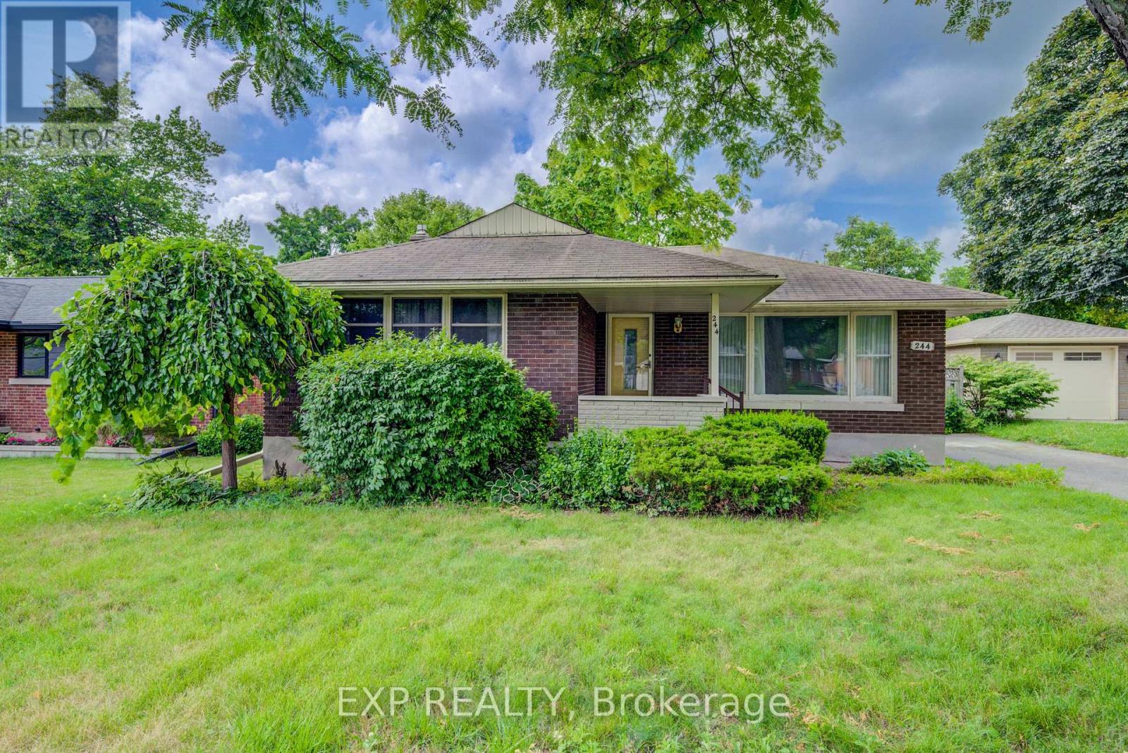 244 Royal Street, Waterloo, Ontario N2J 2J2 - Photo 2 - X13690372