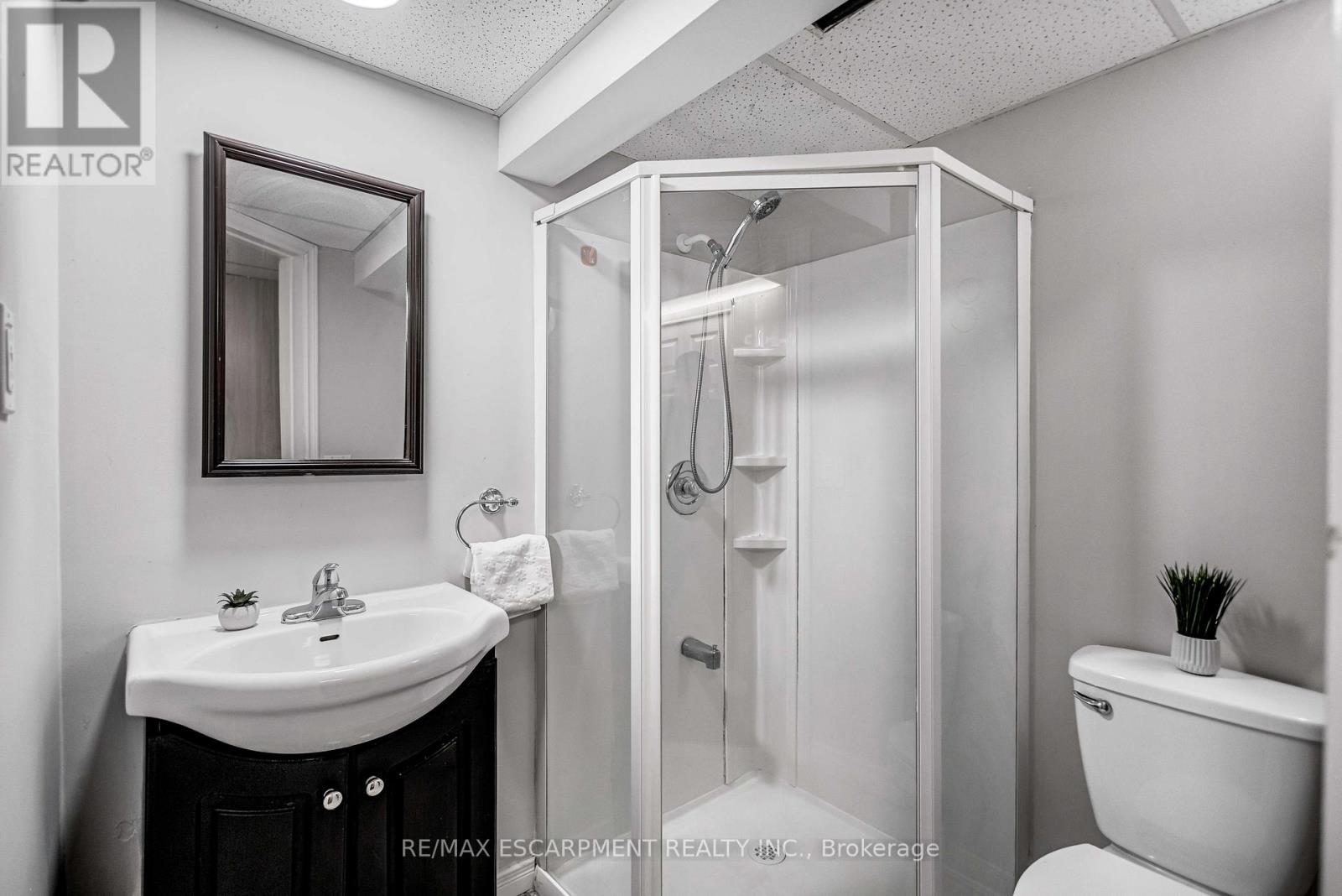 85 Ranchdale Drive, Hamilton, Ontario  L8V 2L9 - Photo 35 - X13054974