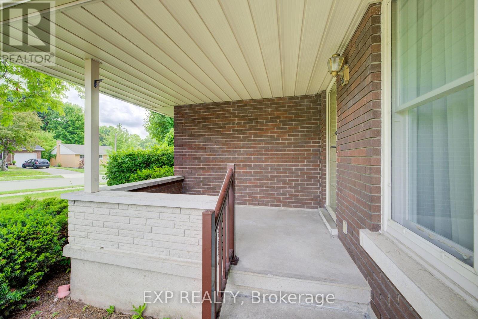 244 Royal Street, Waterloo, Ontario N2J 2J2 - Photo 4 - X13690372